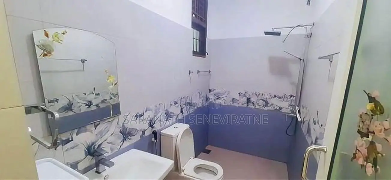 House For Sale From Piliyandala Madapatha පිලියන්දල නගරයට ආසන්නව