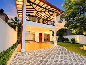 Super Quality Mordern 3 Storied House in Kasbawa