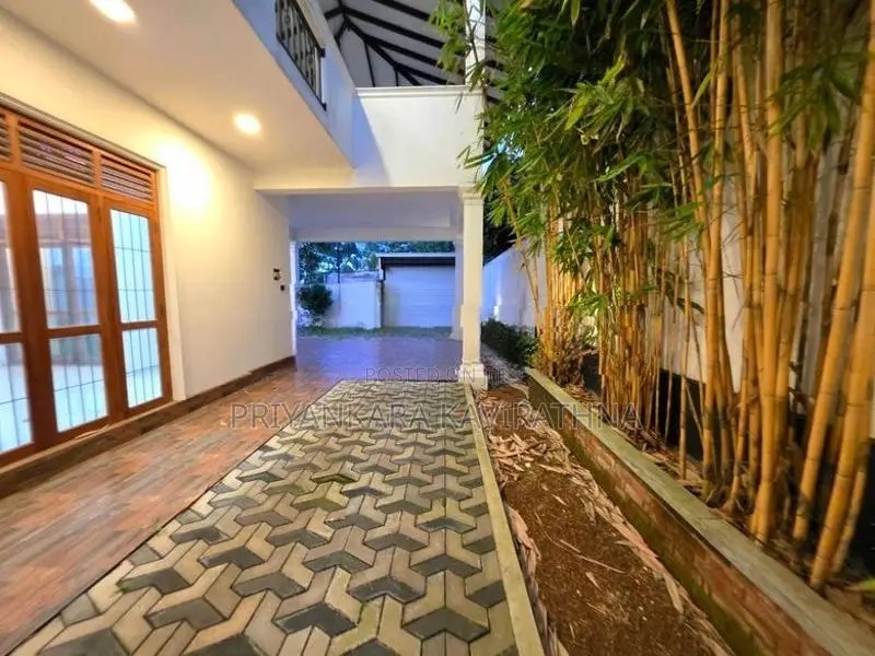 Super Quality Mordern 3 Storied House in Kasbawa