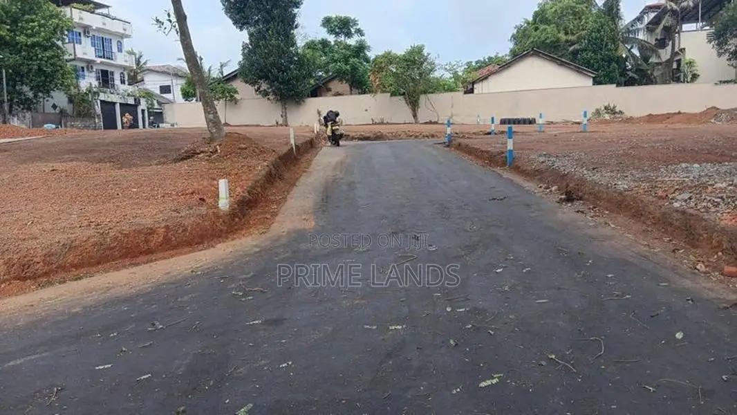 New Land for Sale in Mount Lavinia , Attidiya