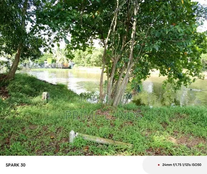River Facing Land for Sale in Nawala