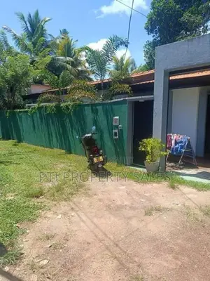 House for Sale at Kindelpitiya