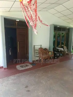 House for Sale at Kindelpitiya