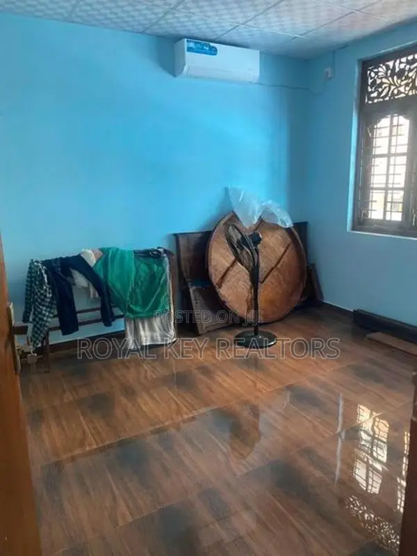 06 Bedroom Unfurnished House for Rent In Dehiwala