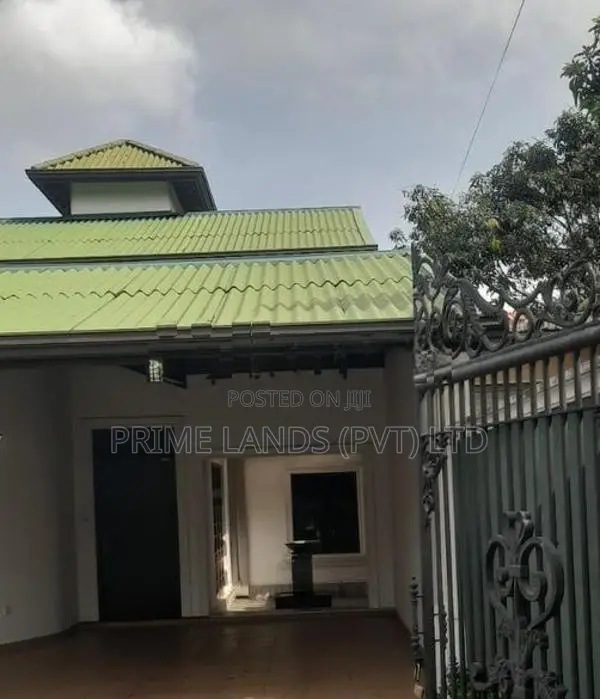House for Sale in Gampaha Wijaya Road