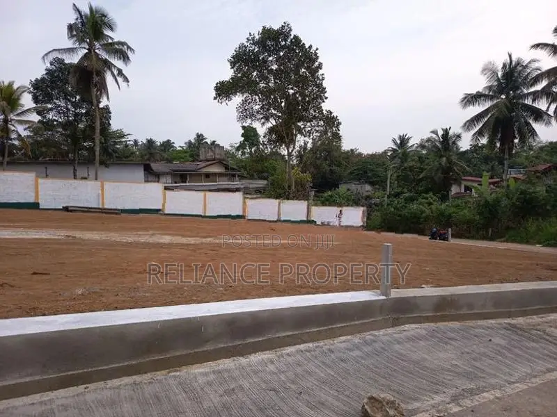 Live in Green and Calm Environment Pitipana Land