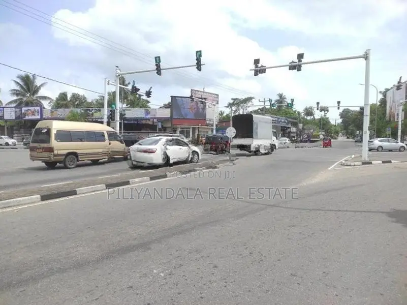 piliyandala by pas road facing commercial land for sale