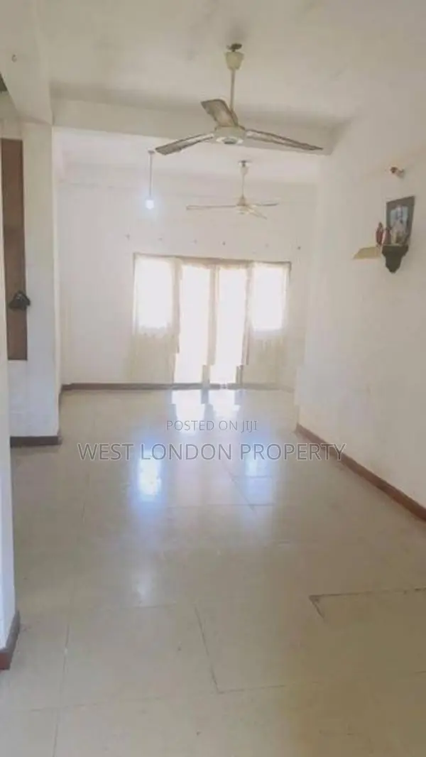 𝐌𝐨𝐫𝐚𝐭𝐮𝐰𝐚 | An Exceptional Two-Storey House for Sale!