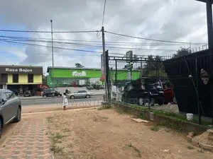 කඩවත වාණිජ ඉඩමක් විකිණීමට