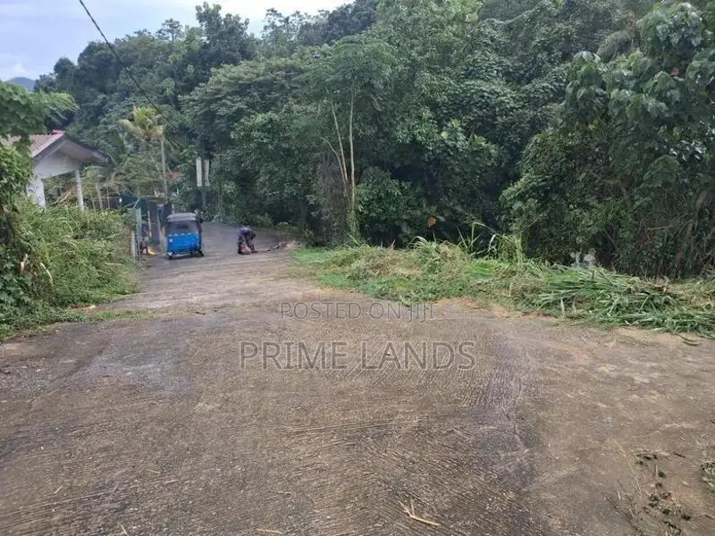Residential Land for Sale in Hiriwadunna
