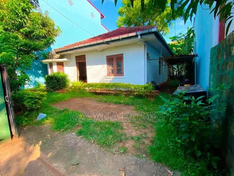 Better House with Land Boralasgamuwa