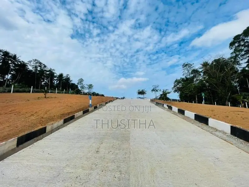 Kalagedihena Sapugasthenna Land for Sale