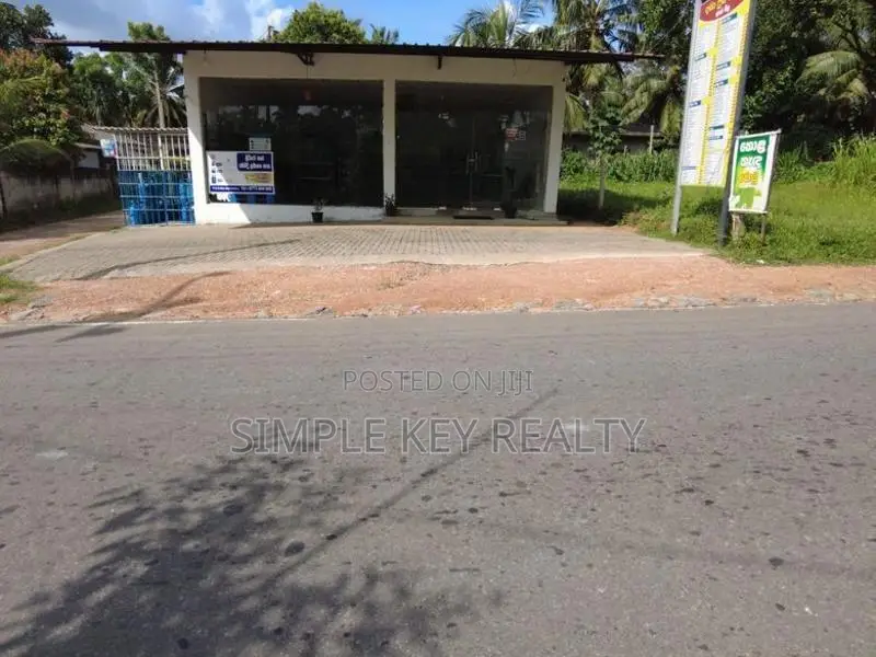 Homagama Meegoda Commercial Shop for Rent