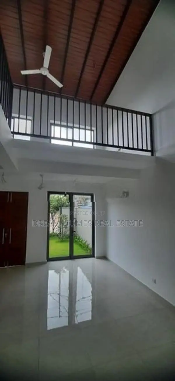 Canterbury Golf Resort New Villa House for Rent kahathuduwa