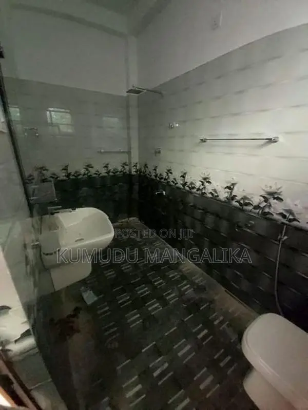 An Upper Floor for Rent Galle