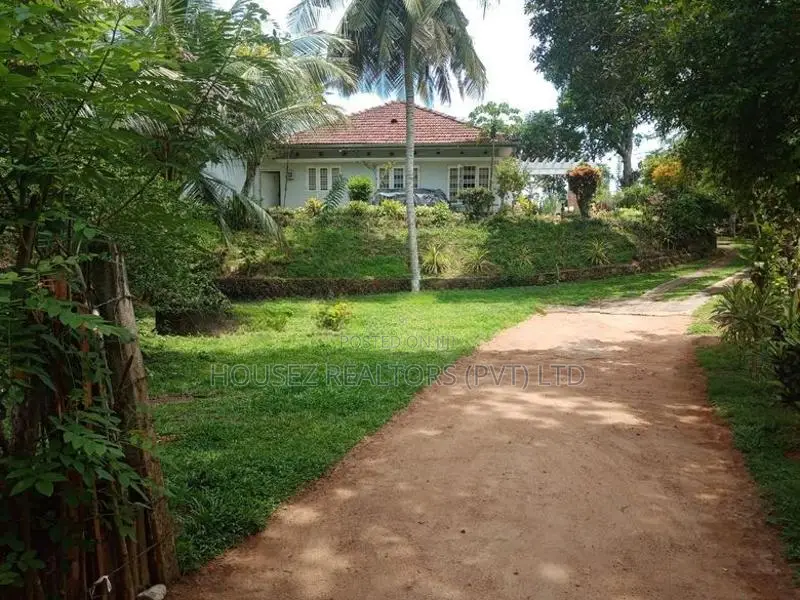 4-Bedroom House for Sale – Wathugedara, Ambalangoda