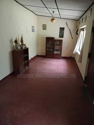 280-Perch Land with House for Sale Near Peradeniya