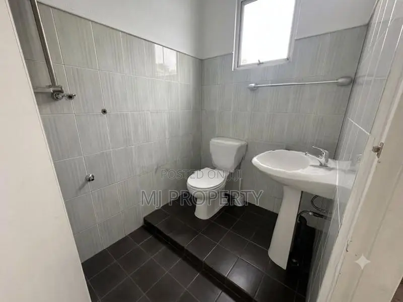 ( YC-1157) Commercial Building For Rent in Malabe