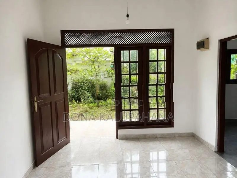 2 Houses for sale on Delgoda