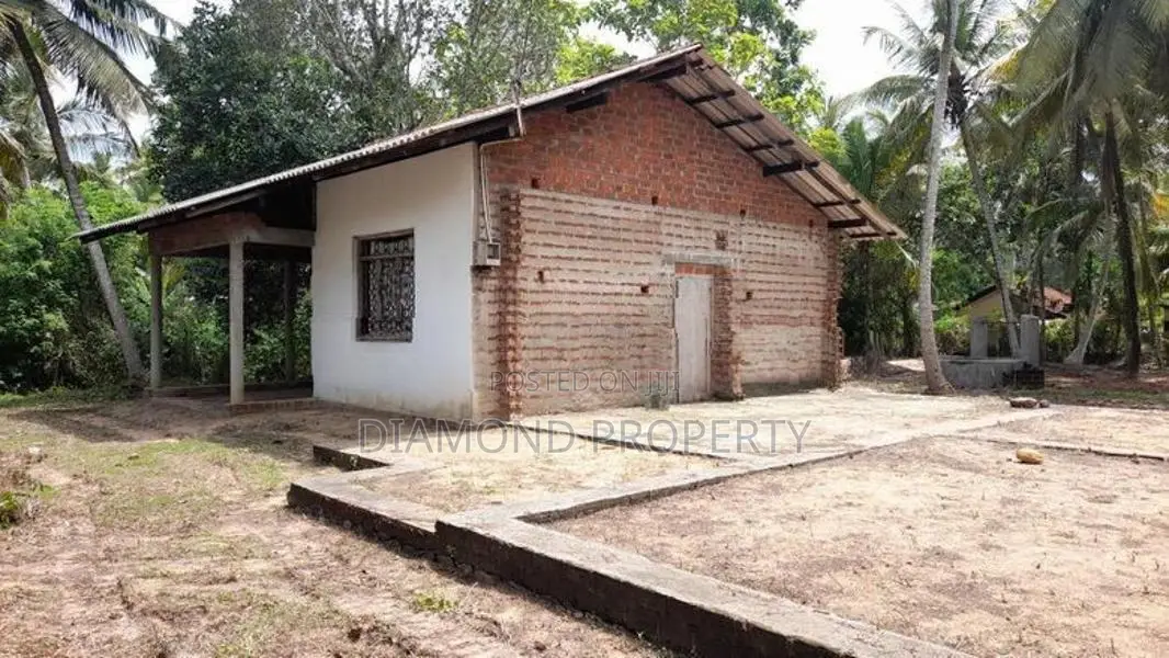 Binggiriya Land with House Sale