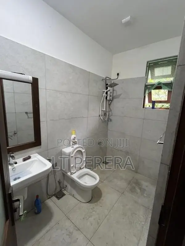 Modern Luxury House for Rent Homagama