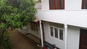 3 Houses on 18 Perches for Sale – Boralesgamuwa