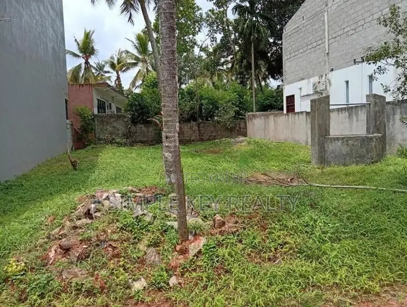 Kottawa 7 Perched Valuable Land for Sale