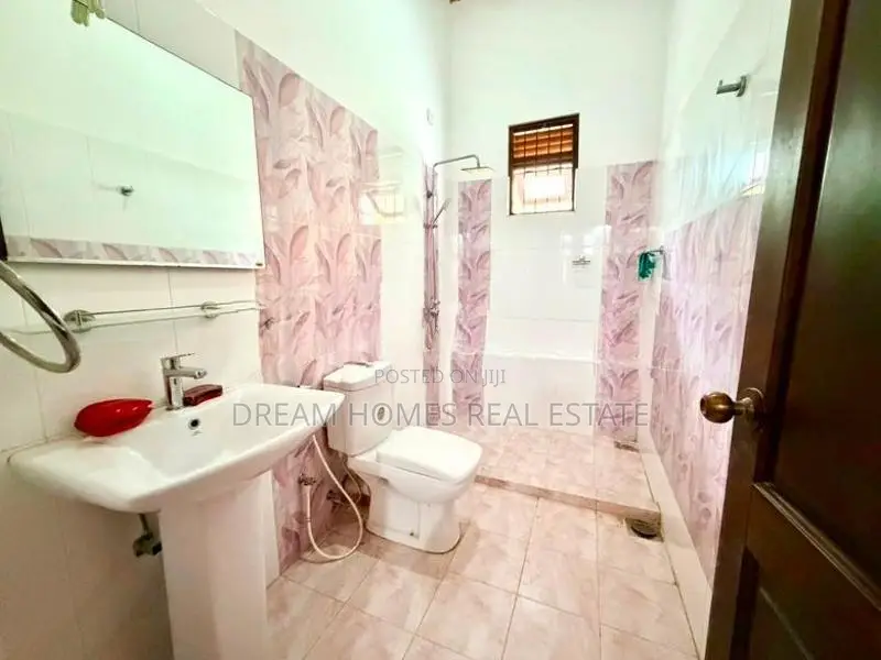 Well-Maintained House for Sale – Thalawathugoda