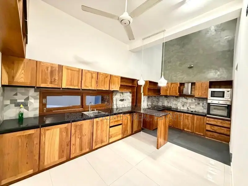 Luxury House for Sale in Pannipitiya