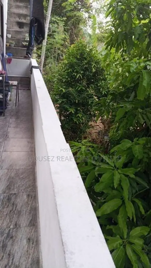 3 Houses on 18 Perches for Sale – Boralesgamuwa