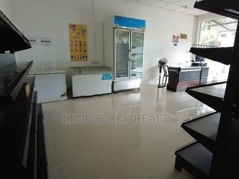 Homagama Meegoda Commercial Shop for Rent