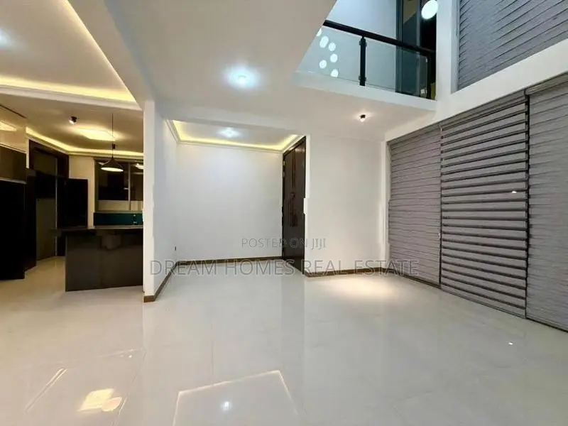 Luxury 2-Storey House for Sale – Pannipitiya
