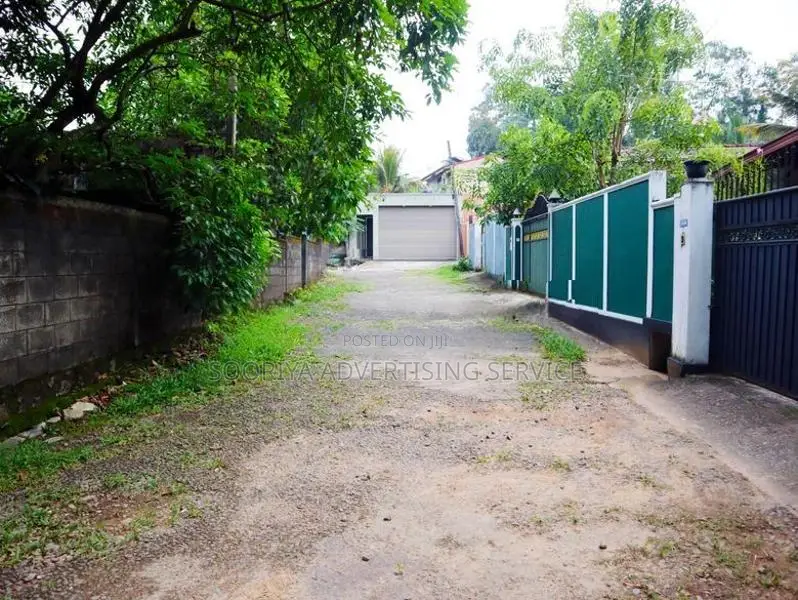 Investment Land with House for Sale in Kottawa