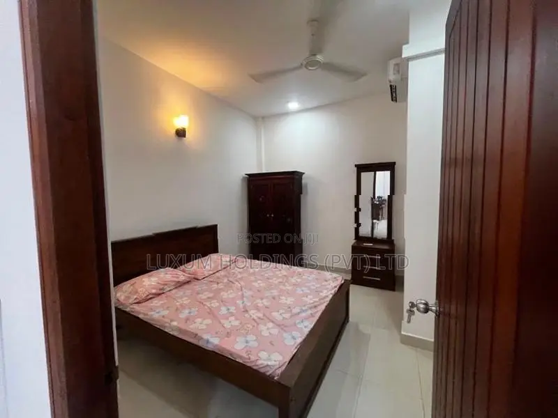 Luxury Apartment for Rent in Melbourne Heights Colombo 04 [ 2252 C ]
