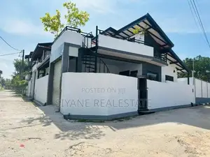 New House For Sale in Athurugiriya