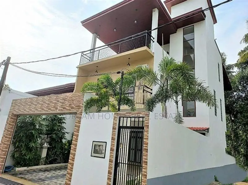 Spacious 6 Bedroom House for Sale – Maharagama