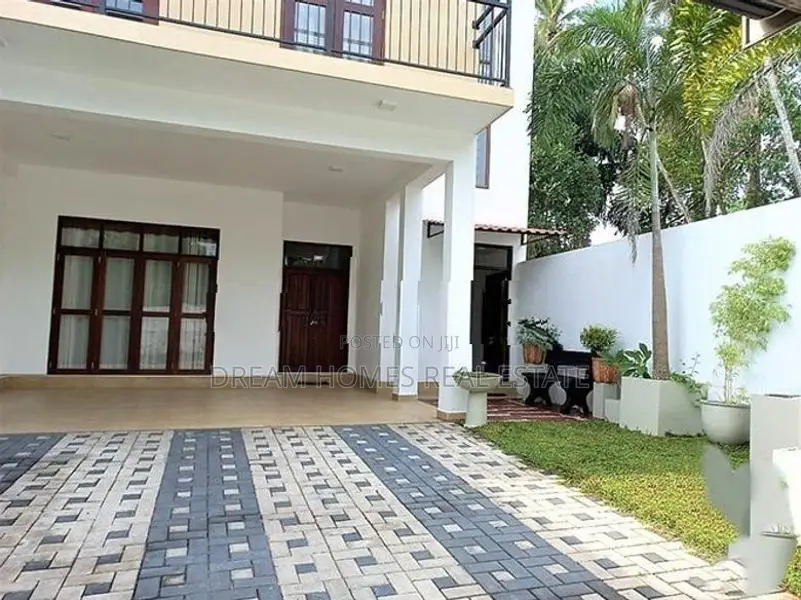 Spacious 6 Bedroom House for Sale – Maharagama