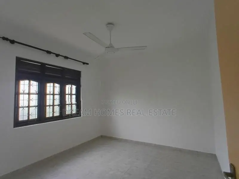Next to 255 Rd Stand Alone House for Rent Piliyandala
