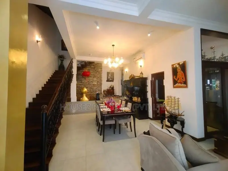 Luxury 3-Storey House for Sale – Maharagama, Pamunuwa