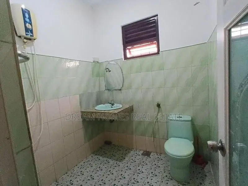 Next to 255 Rd Stand Alone House for Rent Piliyandala