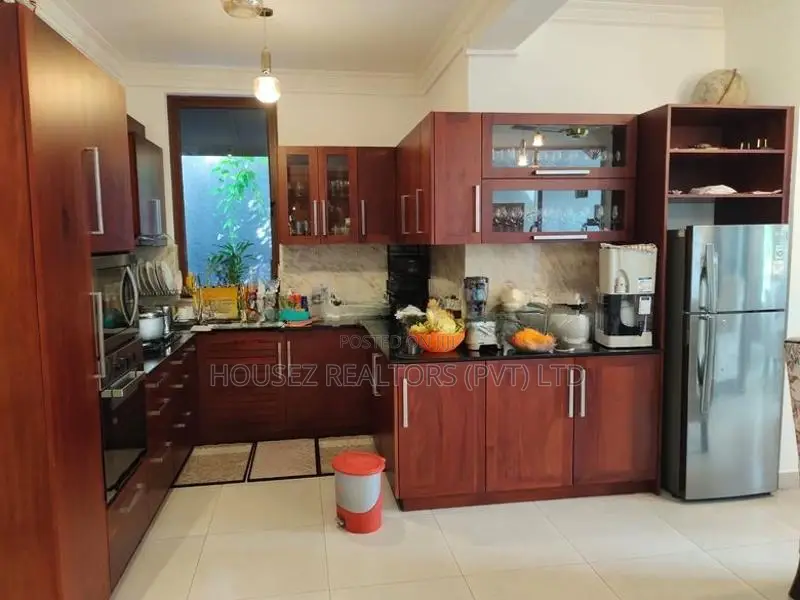 Luxury 3-Storey House for Sale – Maharagama, Pamunuwa