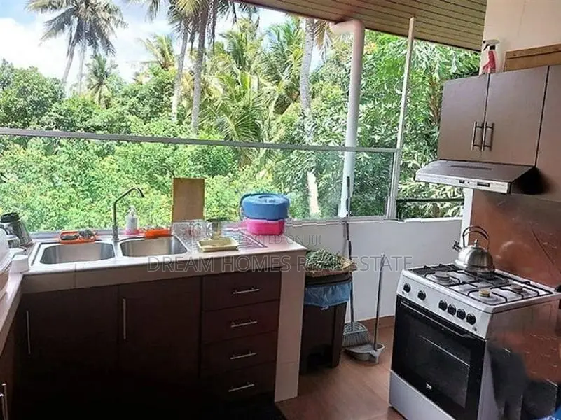 Spacious 6 Bedroom House for Sale – Maharagama
