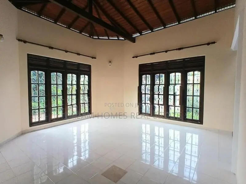 Next to 255 Rd Stand Alone House for Rent Piliyandala
