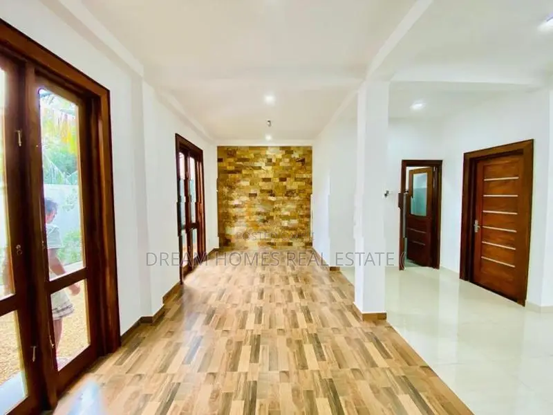 Modern Family Home for Sale Near Thalawathugoda