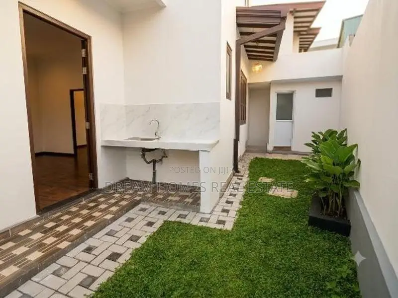 නවීනතම නිවසක් විකිණීමට පිලියන්දල