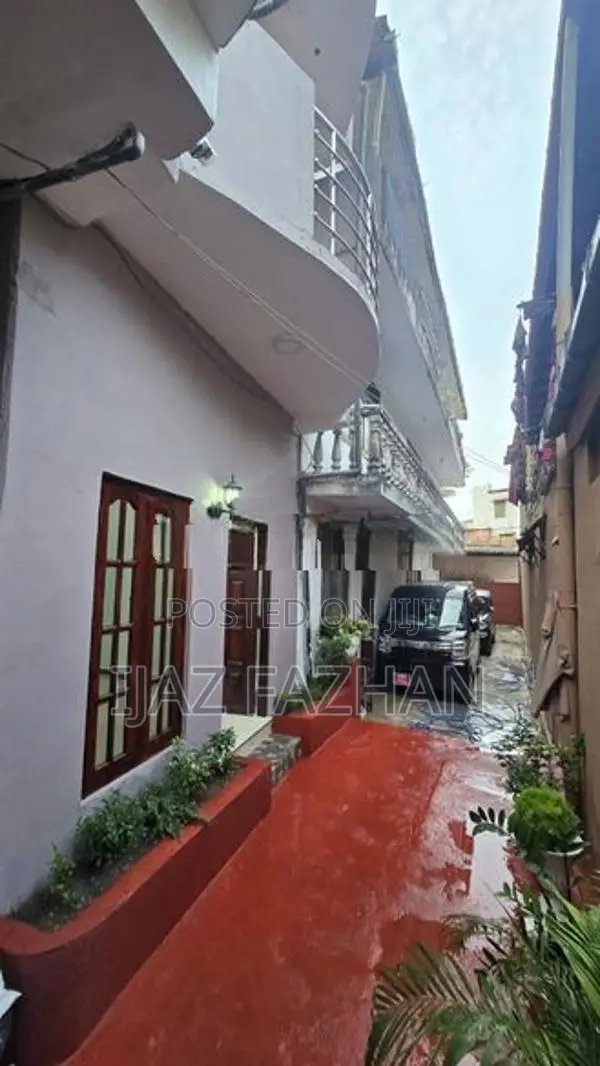 3 Storey House for Sale in Colombo 15