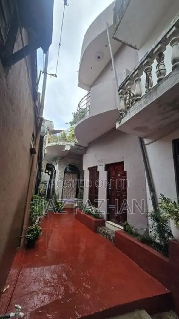 3 Storey House for Sale in Colombo 15