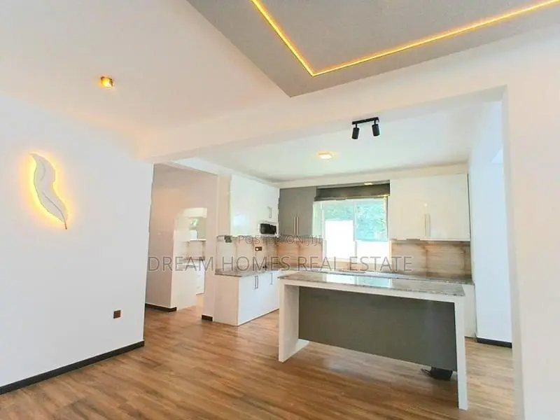 5BR Luxury House for Sale – Piliyandala Town