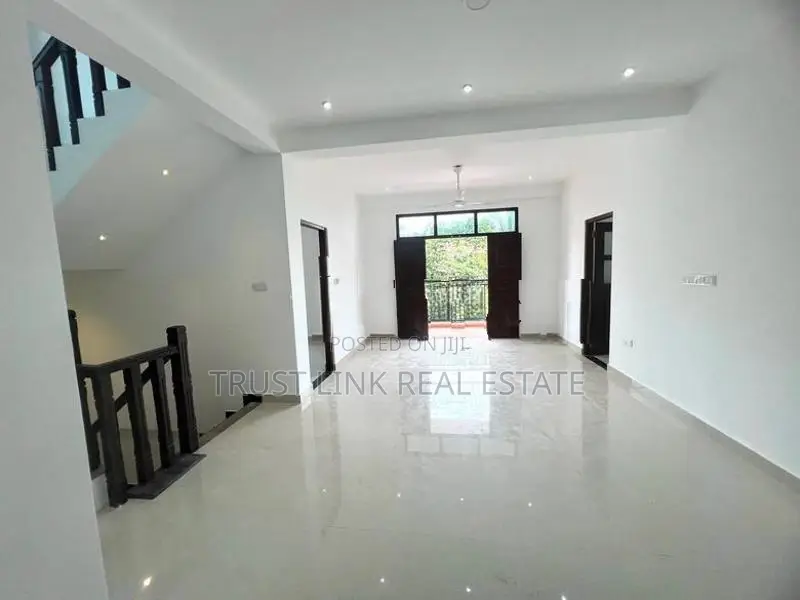3 Story Brand New House For Sale In Kandana