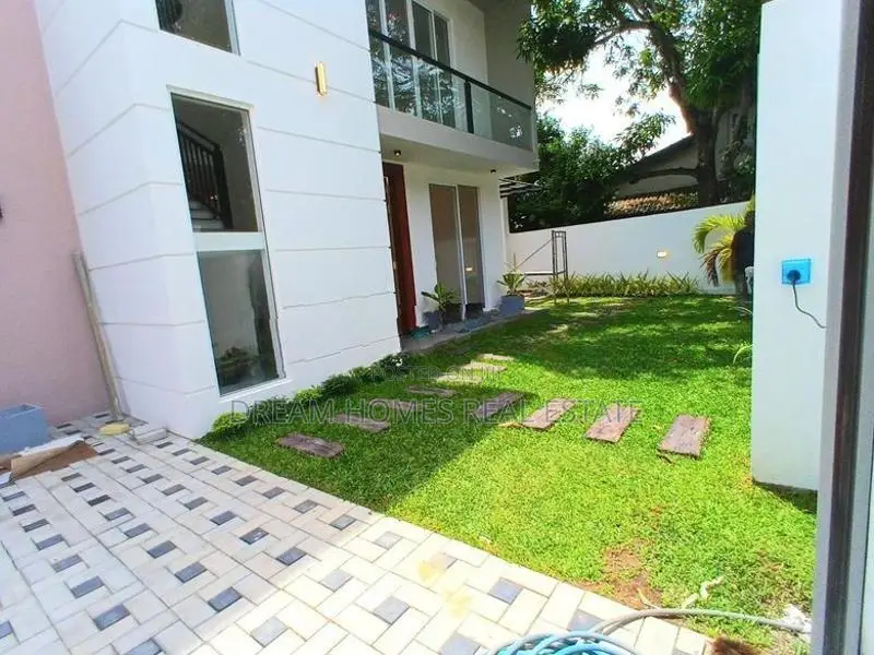 5BR Luxury House for Sale – Piliyandala Town